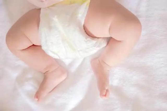 一个月的宝宝尿路感染如何治疗（3个月岁宝宝尿路感染）