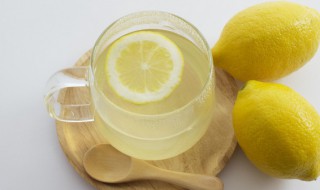 柠檬可以怎么做才好制作柠檬百香果茶饮的方法